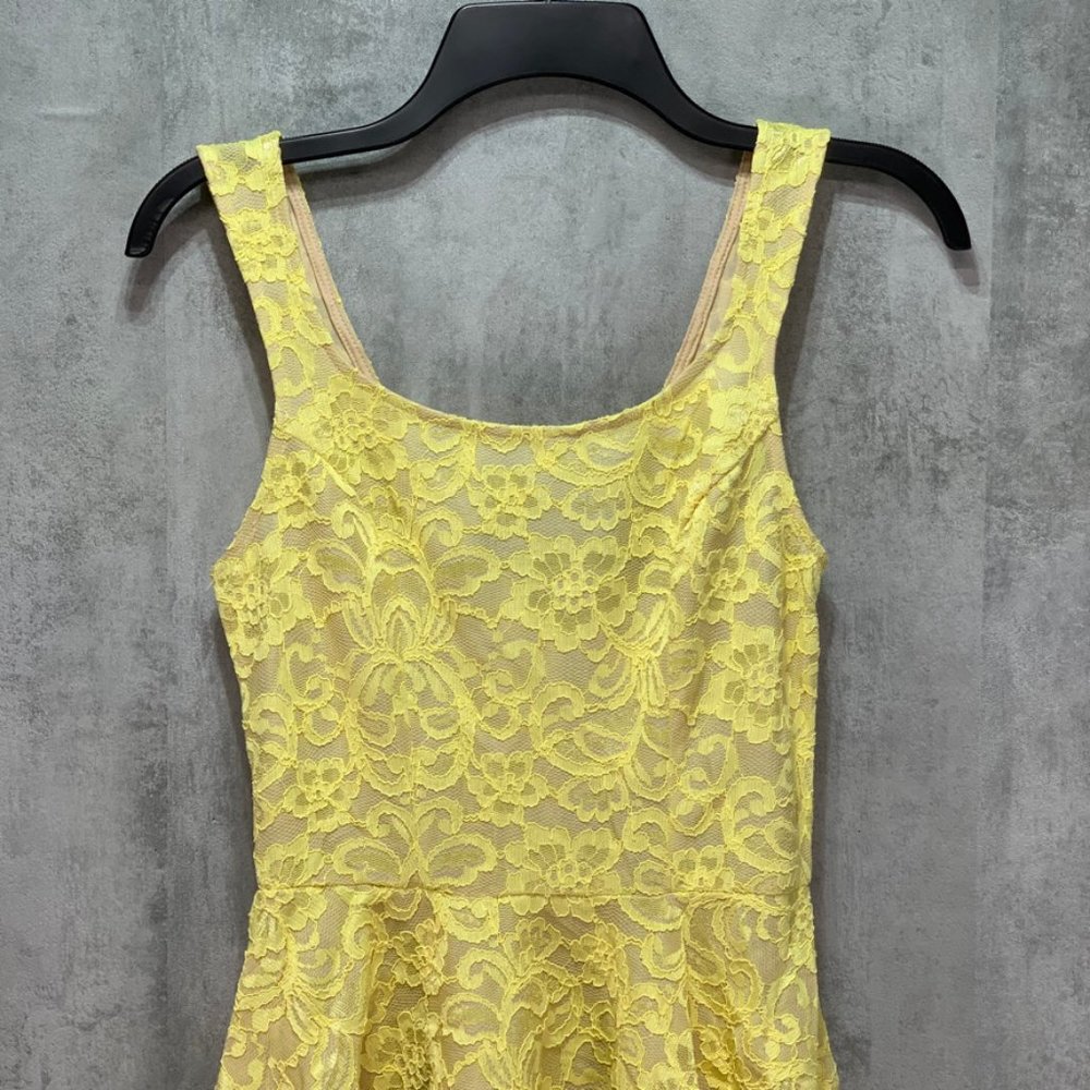 Speechless Juniors' Yellow/Nude Lace V Back Fit & - Picture 3 of 13